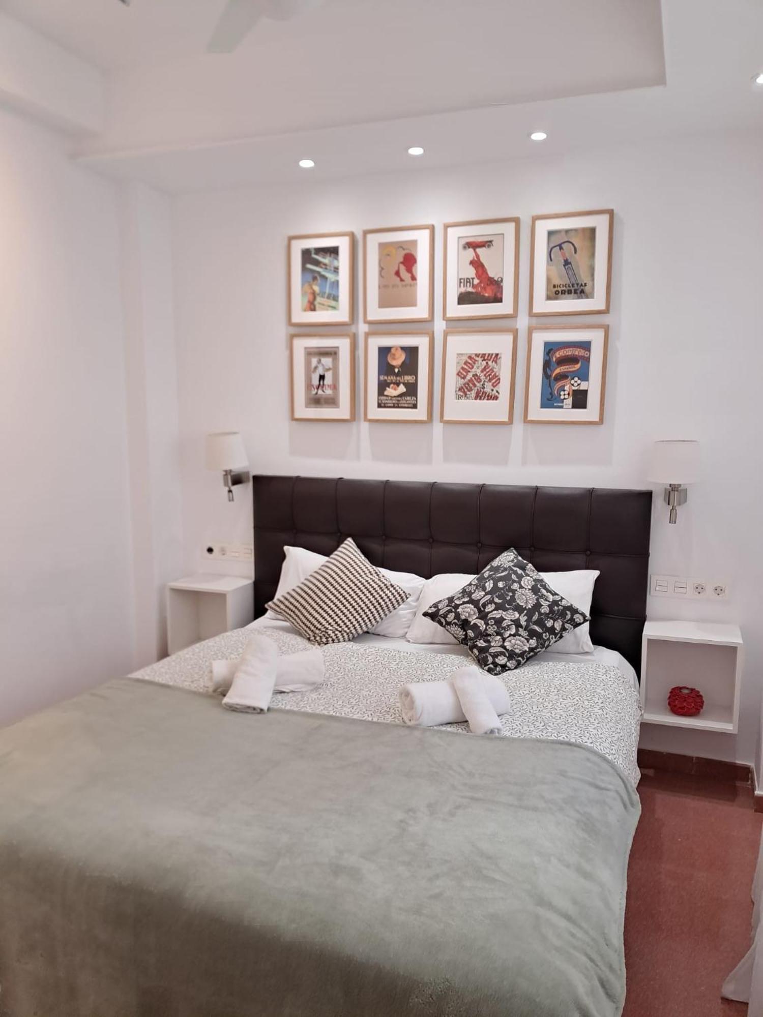 Old Town, City Center Apartment Premium With Parking 말라가 외부 사진